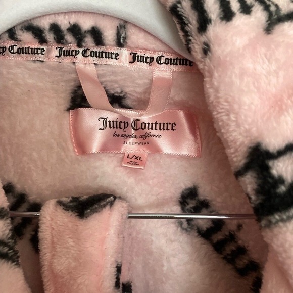 Juicy Couture Womens L/XL Soft Pink Plush Robe - Picture 3 of 5